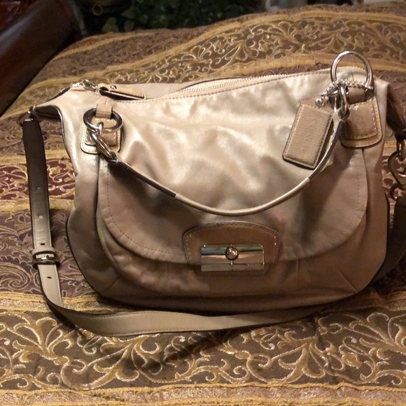 Coach Kristin Shoulder Bag and matching Wallet - Picture 2 of 16